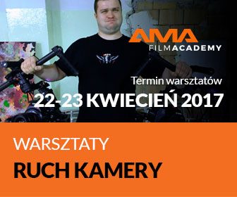 Instruktor demonstruje techniki obsługi profesjonalnego sprzętu filmowego podczas warsztatu