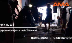 Nocne zdjęcie planu filmowego z ekipą i oświetleniem podczas produkcji