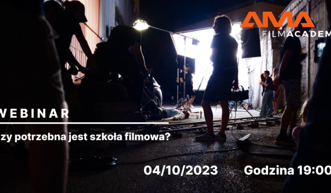 Nocne zdjęcie planu filmowego z ekipą i oświetleniem podczas produkcji