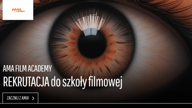 Makro zbliżenie brązowego oka człowieka z czarną źrenicą na czarnym tle